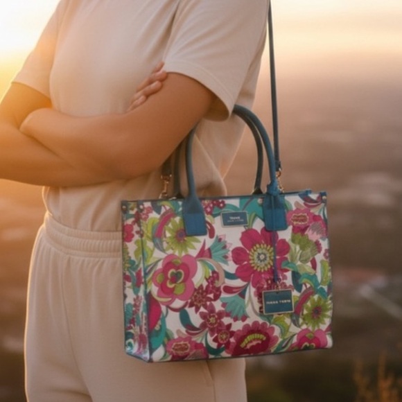 Trina Turk Summer Floral Handbag with NWOT - Picture 3 of 7